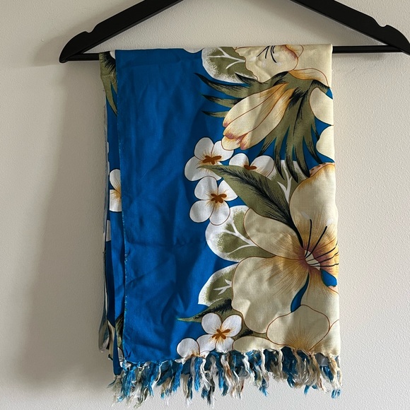 Turquoise blue sarong - Picture 4 of 4